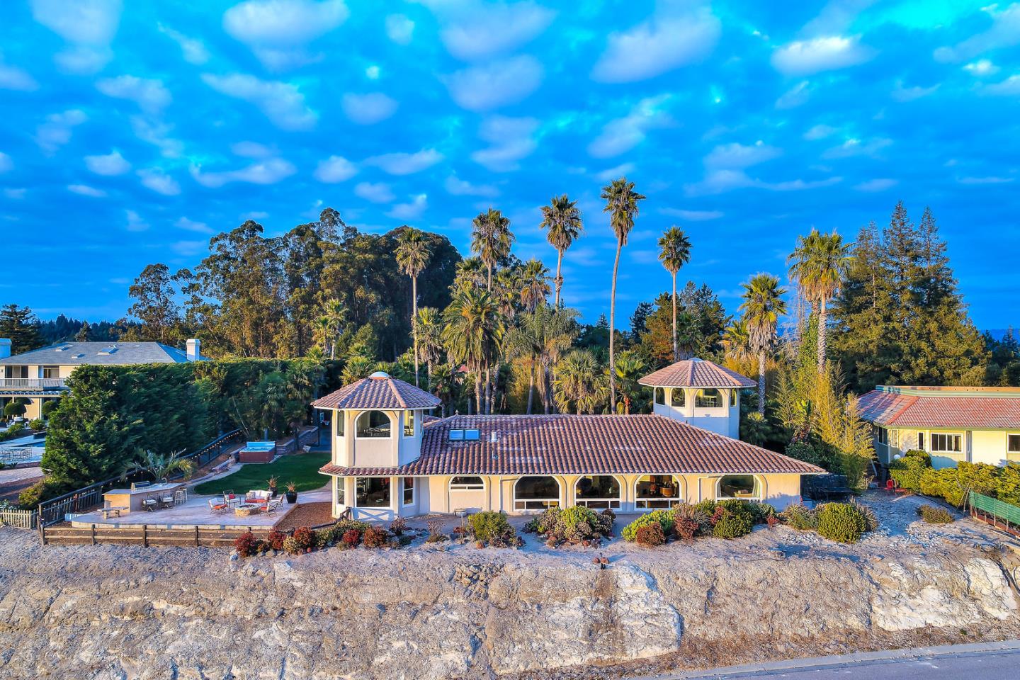 16 Kite Hill Road Santa Cruz, CA 95060 - Photo 9 of 74 Gallery Image 9