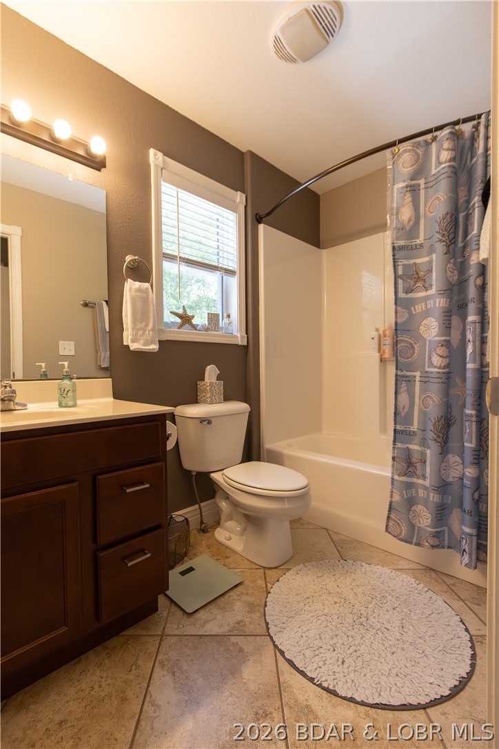 1106 Red Bud Road Osage Beach, MO 65065 - Photo 24 of 31 ... bathroom upstairs across the hallway from laun