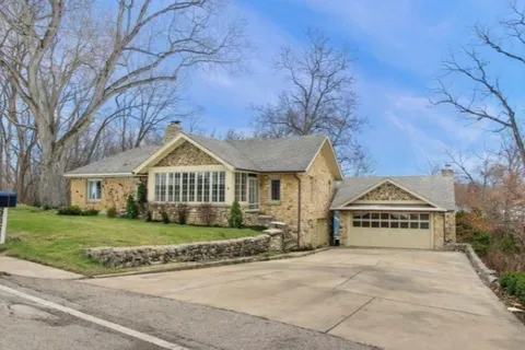 $650,000 | 205 Orchard Road, North Barrington, IL 60010