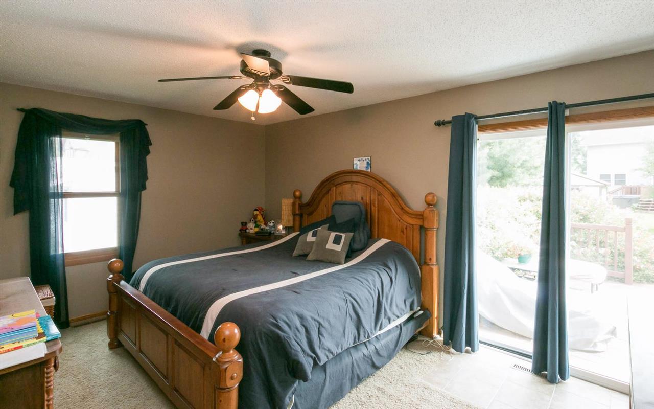 617 Holiday Road Coralville, IA 52241 - Photo 6 of 10 Gallery Image 6