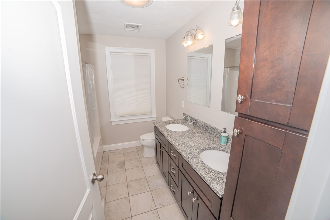 28 Bourque Road Cumberland, RI 02864 - Photo 5 of 30