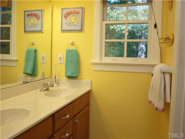 3404 Stallion Court Raleigh, NC 27613 - Photo 11 of 23 Photo 11