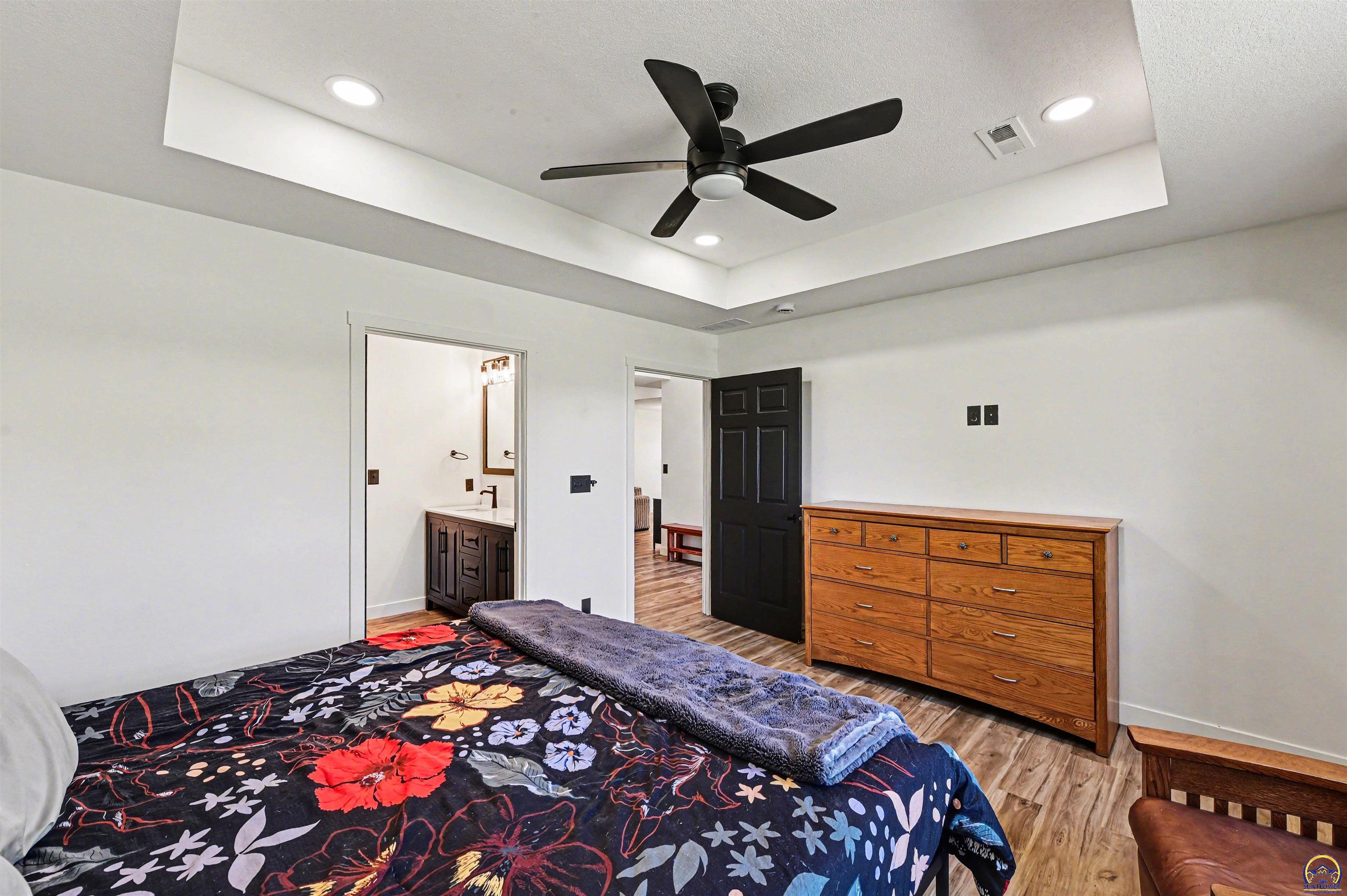 3515 Southwest 19th Street Topeka, KS 66604 - Photo 13 of 32