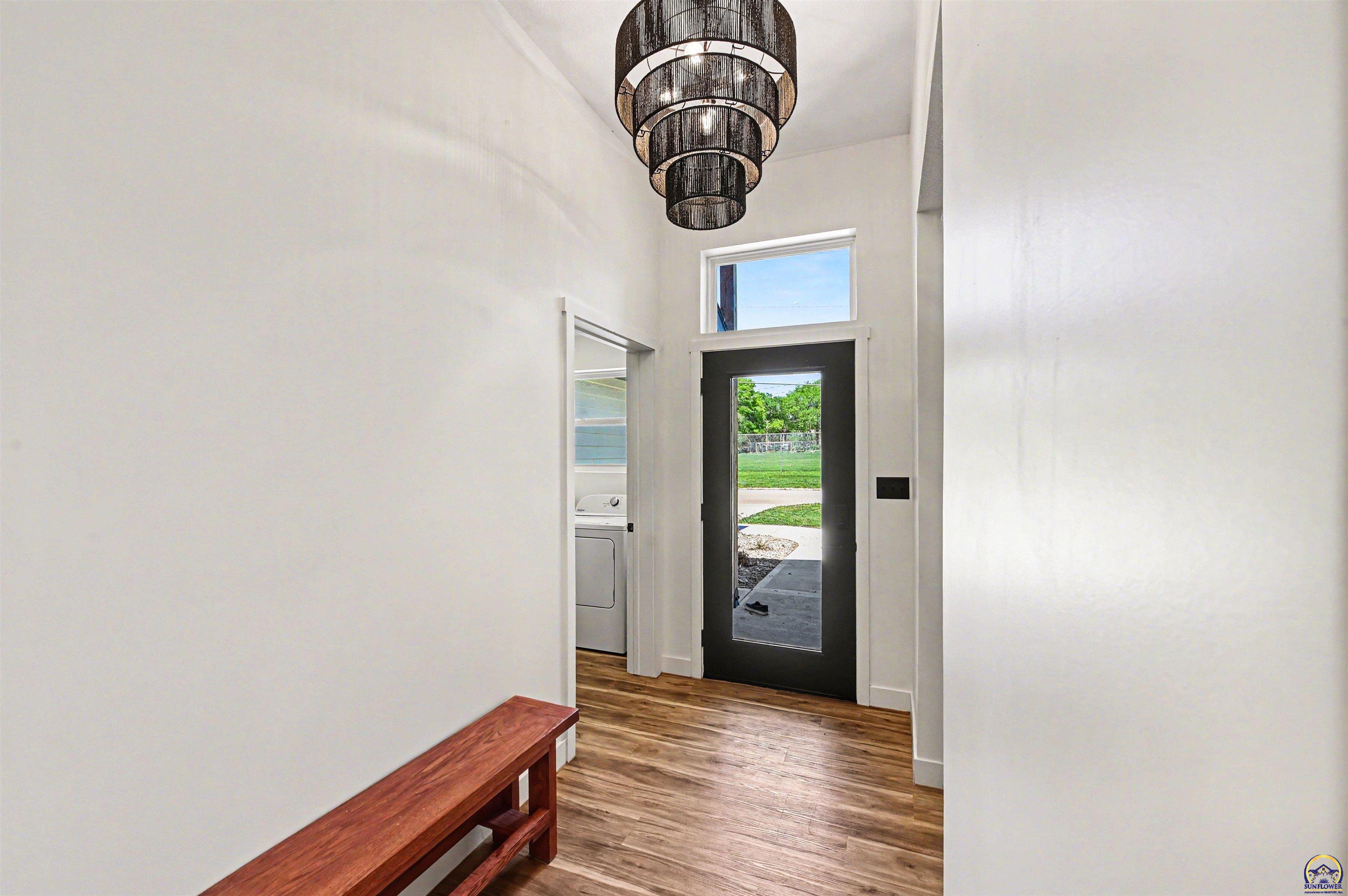 3515 Southwest 19th Street Topeka, KS 66604 - Photo 19 of 32