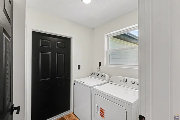 $315,000 | 3515 Southwest 19th Street, Topeka, KS 66604