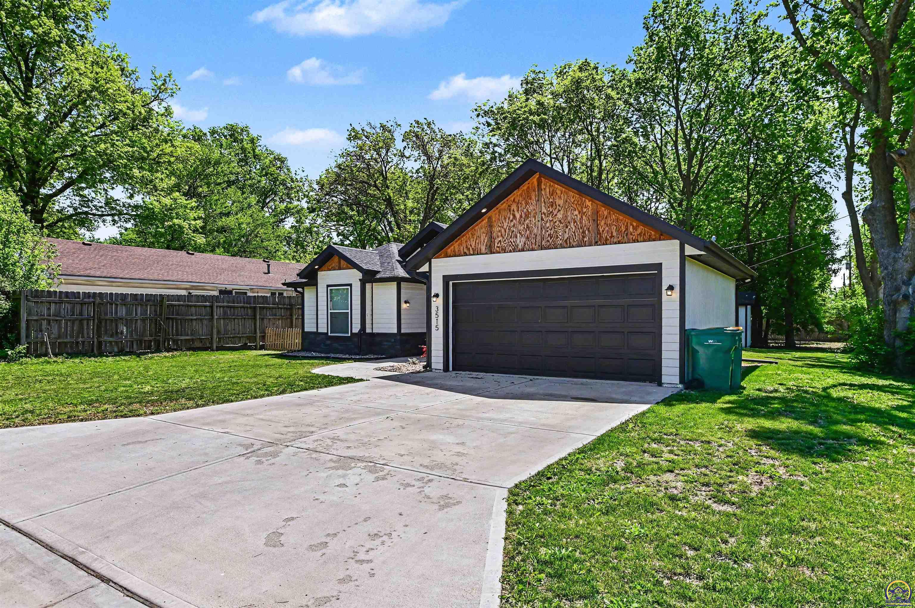 3515 Southwest 19th Street Topeka, KS 66604 - Photo 21 of 32