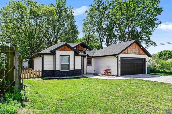 $315,000 | 3515 Southwest 19th Street, Topeka, KS 66604