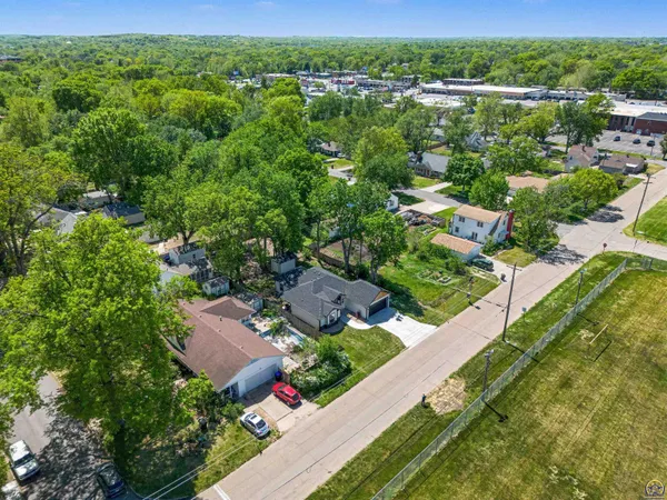 $315,000 | 3515 Southwest 19th Street, Topeka, KS 66604