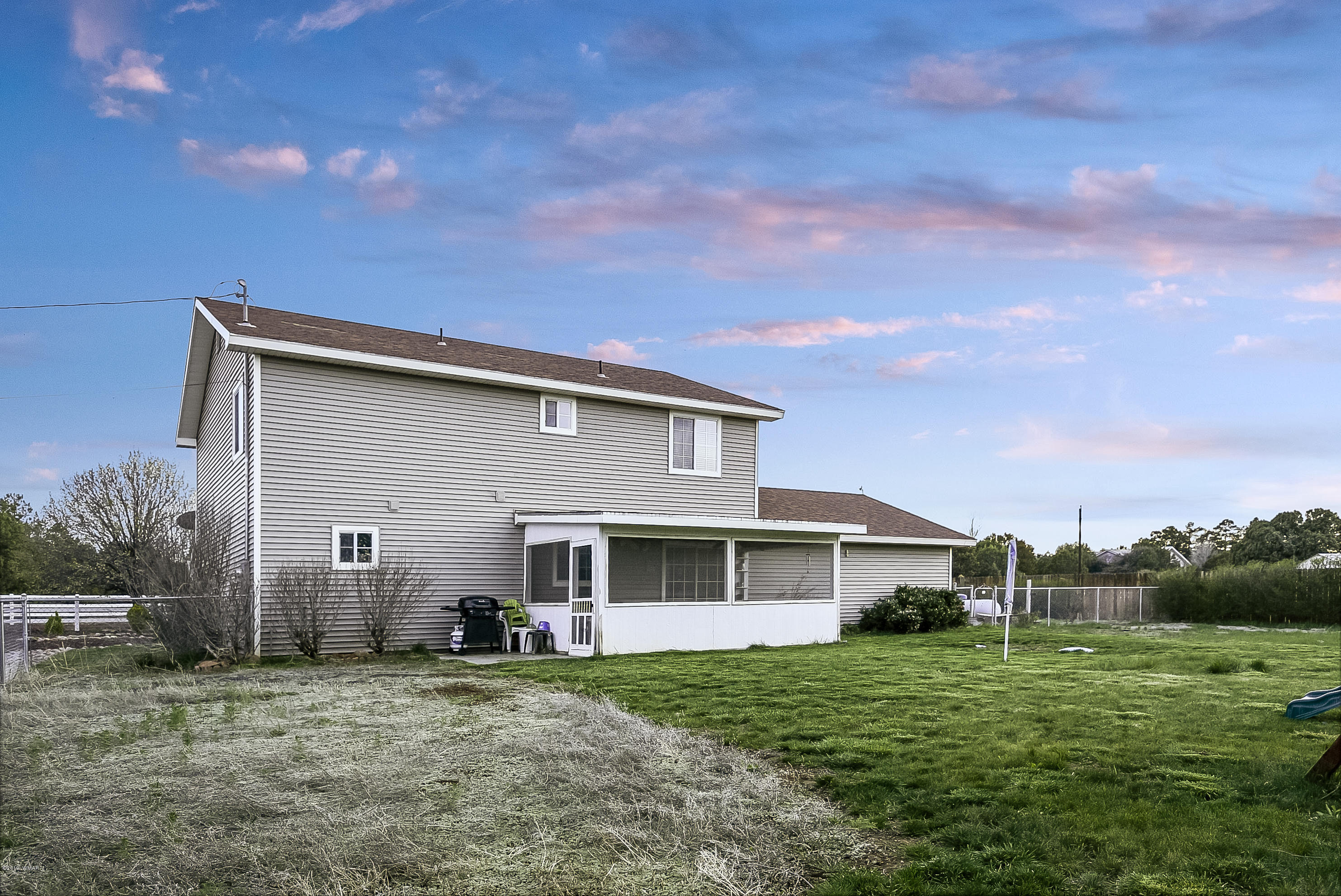 1093 Burton Road Show Low, AZ 85901 - Photo 4 of 17