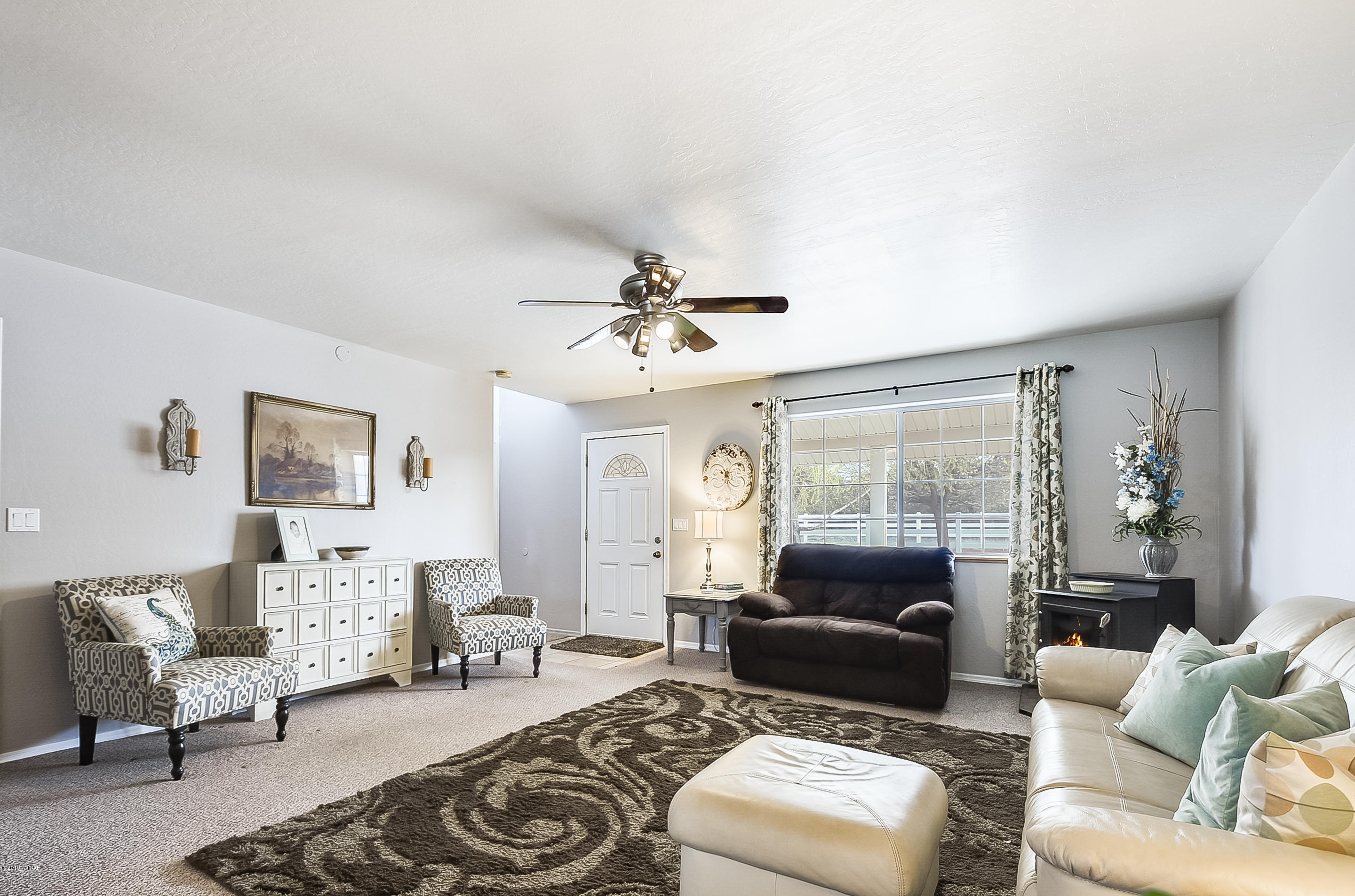 1093 Burton Road Show Low, AZ 85901 - Photo 8 of 17