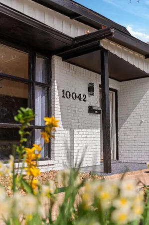 a view of outdoor space