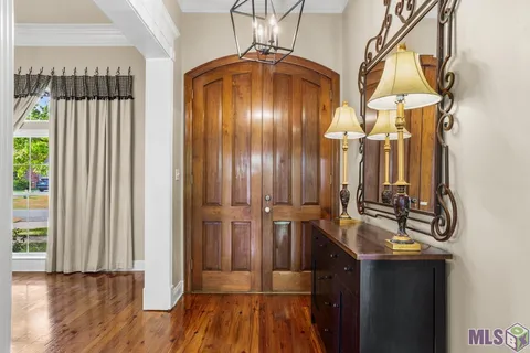 $524,000 | 3838 Twelve Oaks Avenue, Baton Rouge, LA 70820