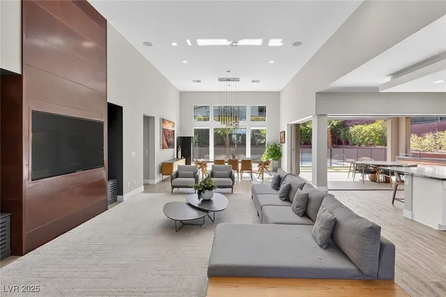 $1,900,000 | 10241 Kirkwood Gaps Avenue, Las Vegas, NV 89135