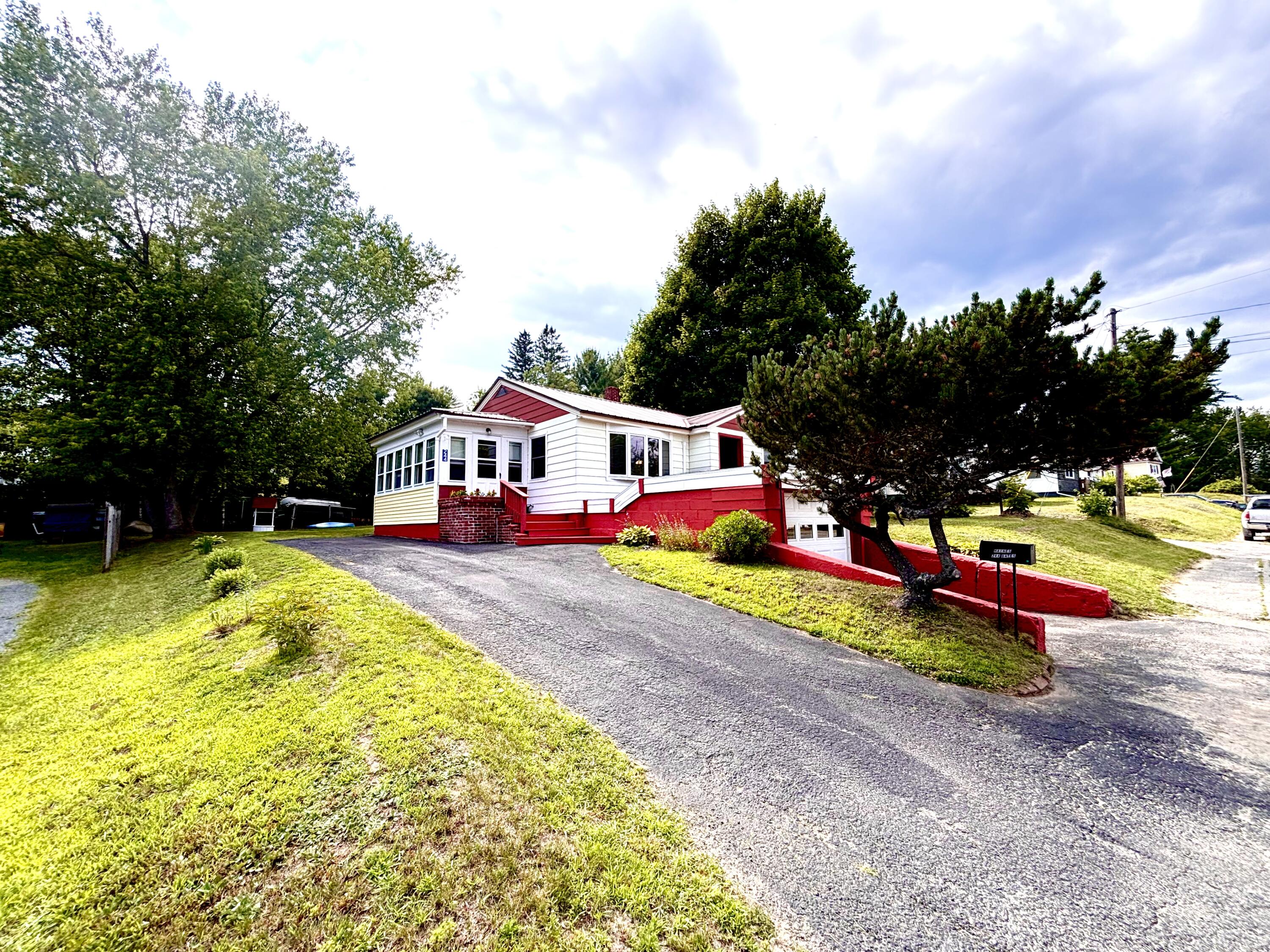 244 Bates Street Millinocket, ME 04462 - Photo 2 of 32 IMG_6598