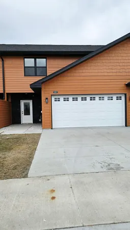 $302,900 | 813 Viburnum Street, Belle Plaine, MN 56011