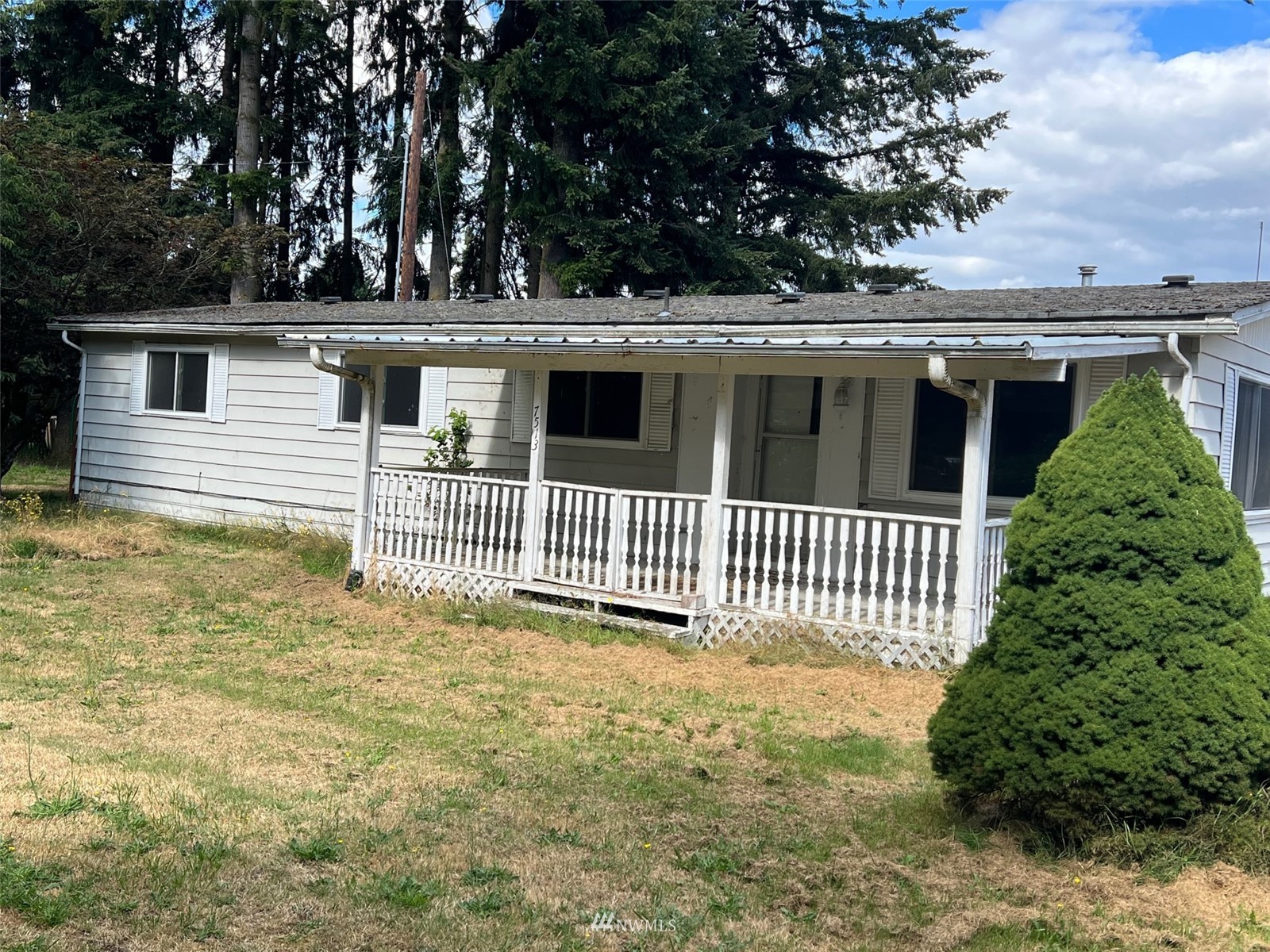 7513 191st Avenue Southwest Rochester, WA 98579 - Photo 1 of 17 front view of a house