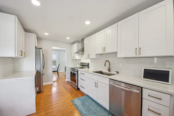 $800,000 | 1655 Marie Lane, Glenview, IL 60025