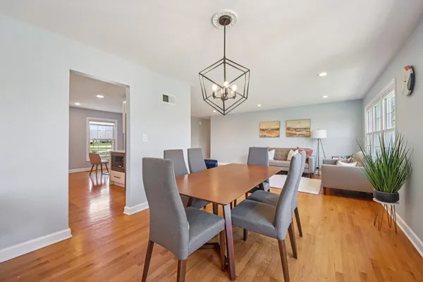 $800,000 | 1655 Marie Lane, Glenview, IL 60025