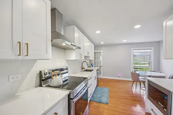$800,000 | 1655 Marie Lane, Glenview, IL 60025