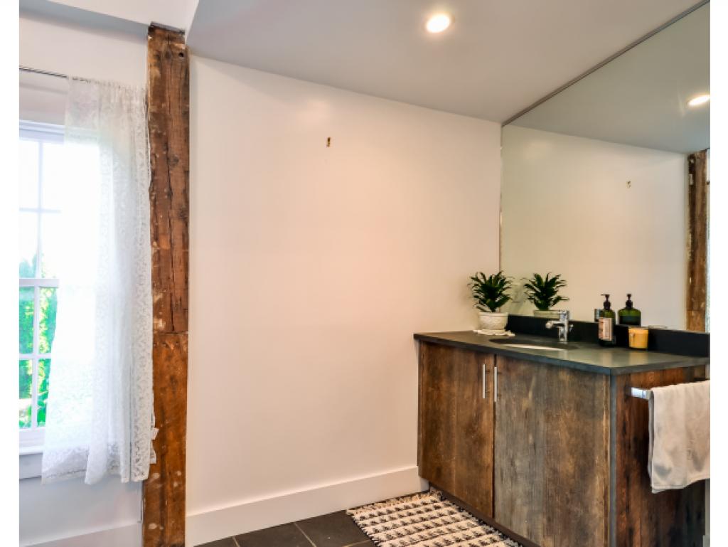 1060 State Road Eliot, ME 03903 - Photo 17 of 36 Gallery Image 17