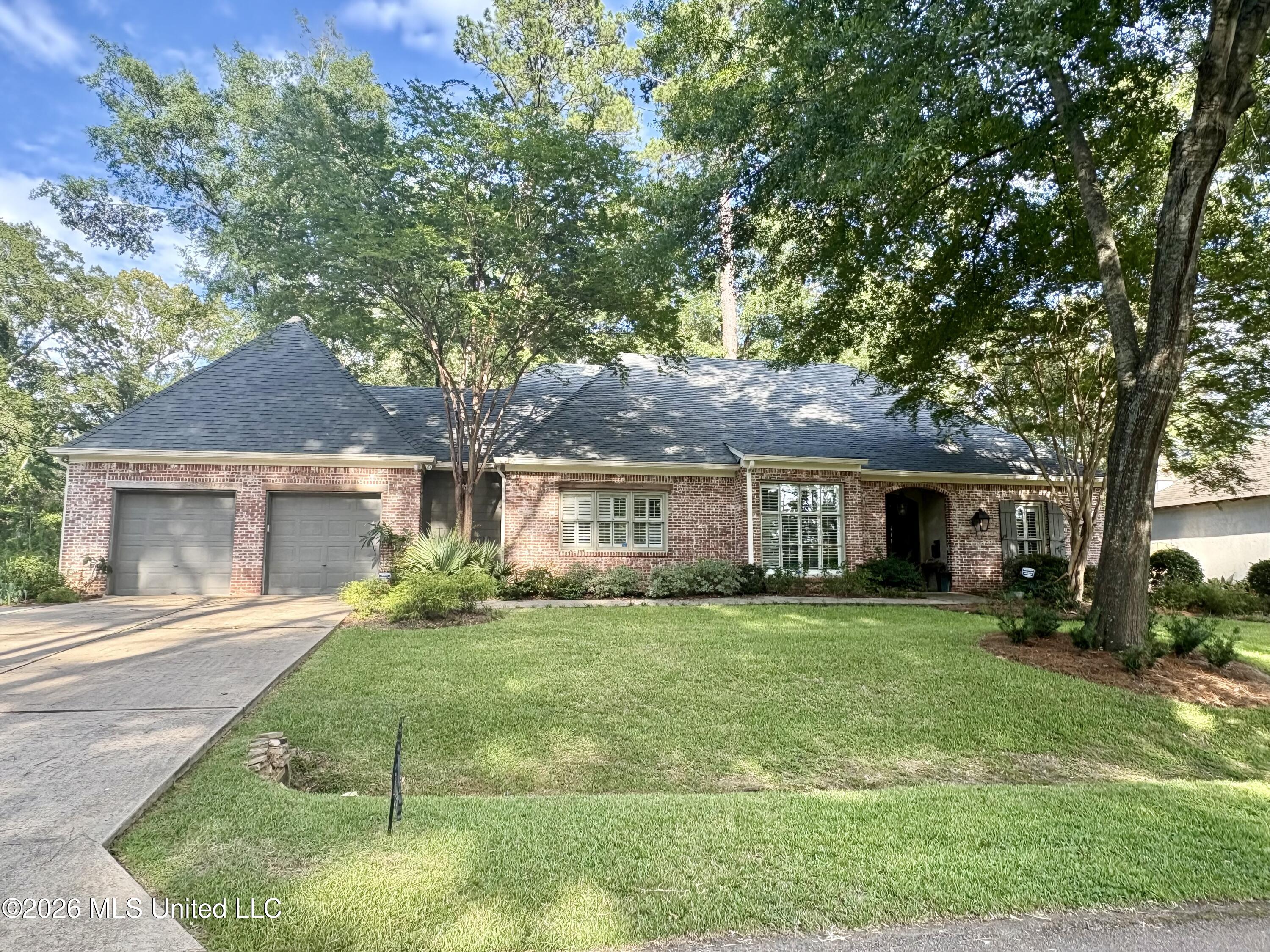 3920 Roxbury Road Jackson, MS 39211 - Photo 3 of 44 IMG_2642(1)