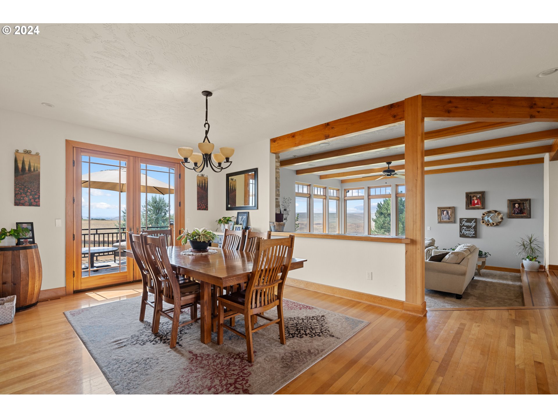72217 Quill Point Pendleton, OR 97801 - Photo 23 of 48 a dining room with furniture and wooden floor