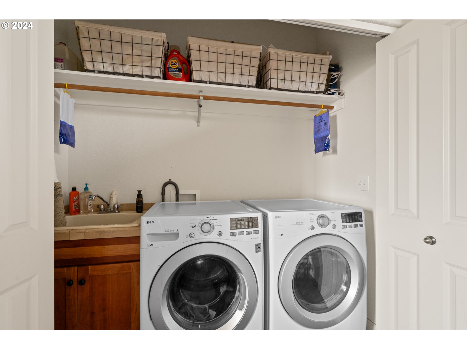72217 Quill Point Pendleton, OR 97801 - Photo 33 of 48 a utility room with dryer and washer