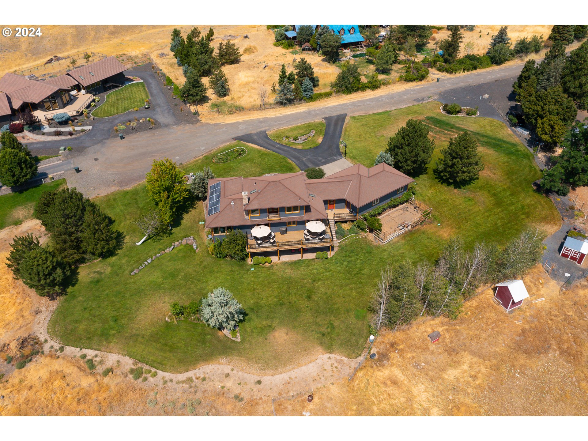 72217 Quill Point Pendleton, OR 97801 - Photo 6 of 48 an aerial view of a house with a garden