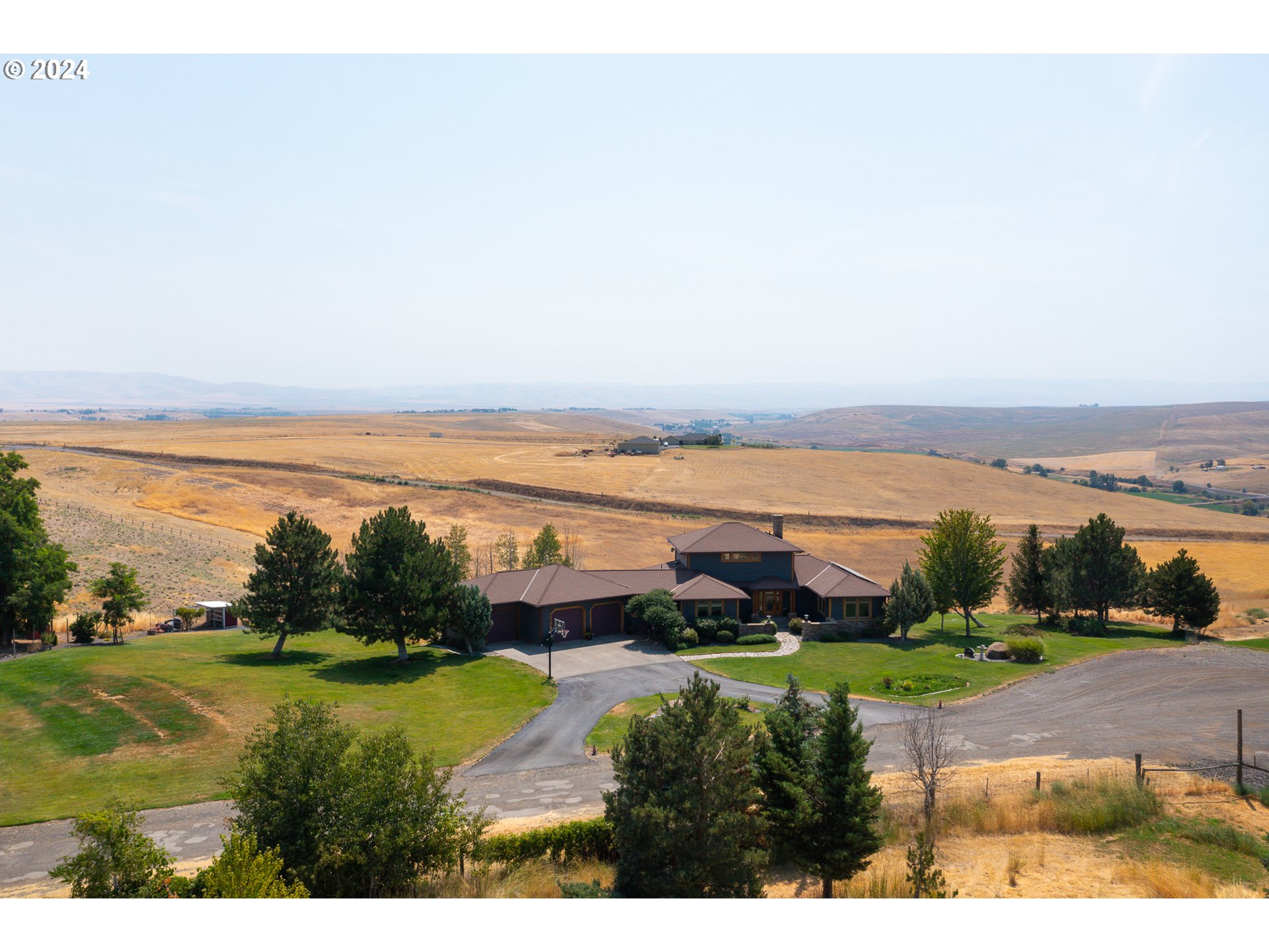 72217 Quill Point Pendleton, OR 97801 - Photo 10 of 48 a view of an ocean with beach