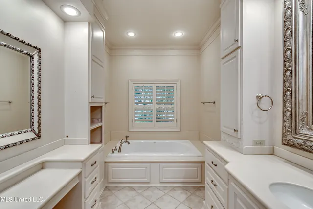 $650,000 | 550 Heatherstone Court, Ridgeland, MS 39157