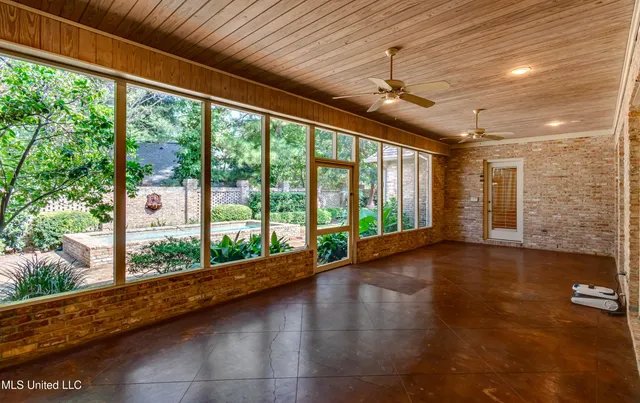 $650,000 | 550 Heatherstone Court, Ridgeland, MS 39157