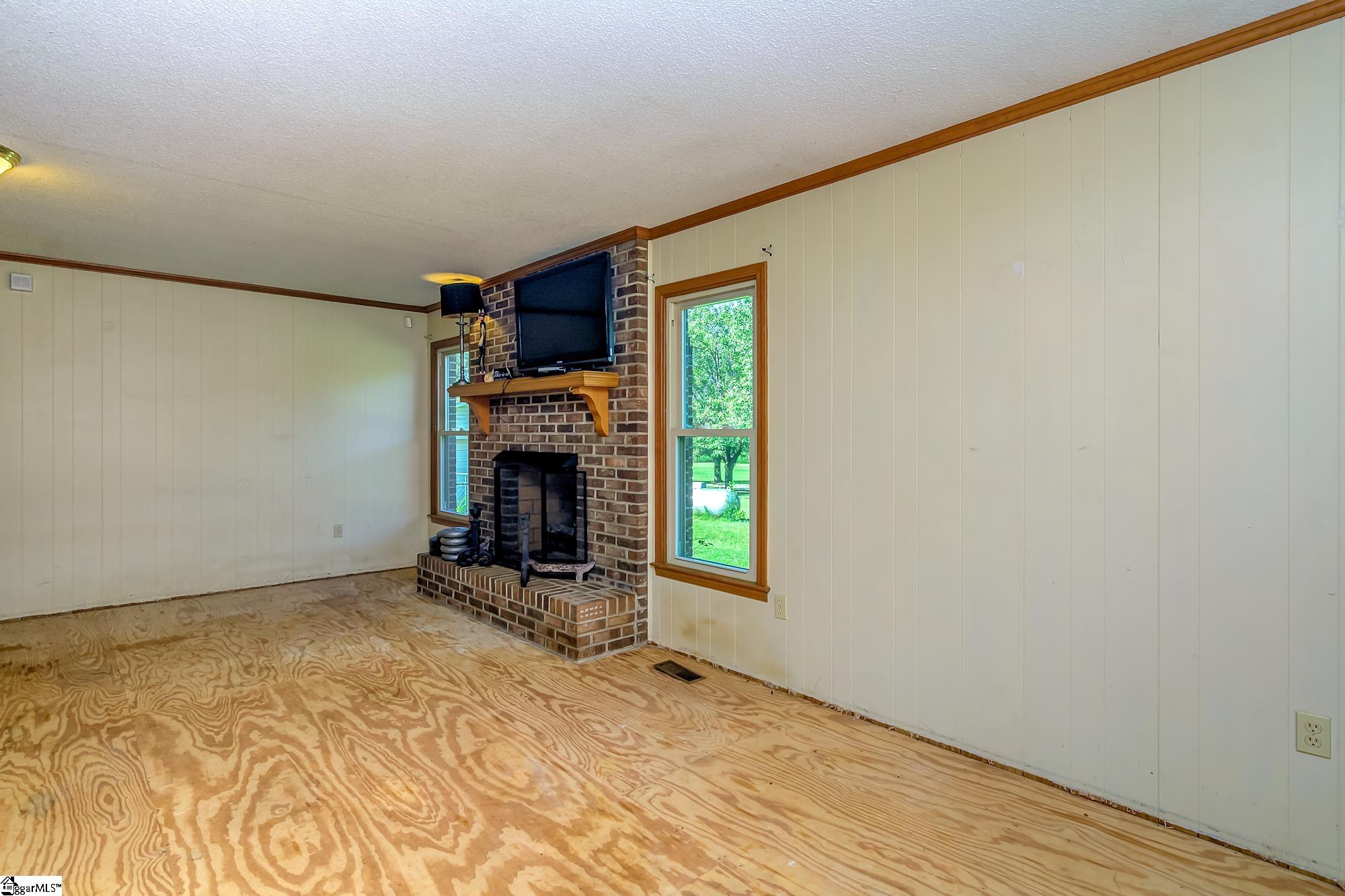 201 Fort Shoals Road Woodruff, SC 29388 - Photo 11 of 34 Gallery Image 11