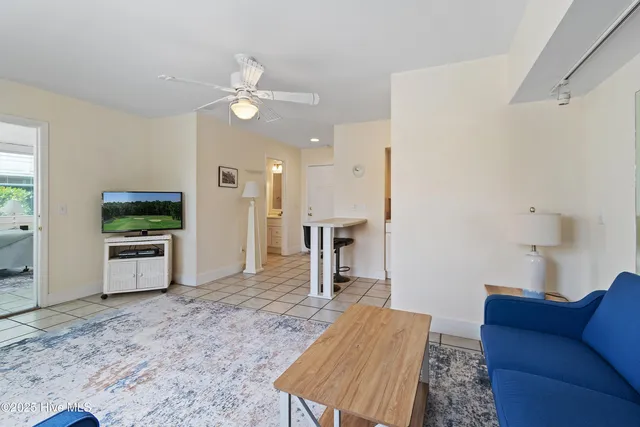 $1,400 | 3159 Lakeside Commons Drive Southeast, Unit 1, Southport, NC 28461