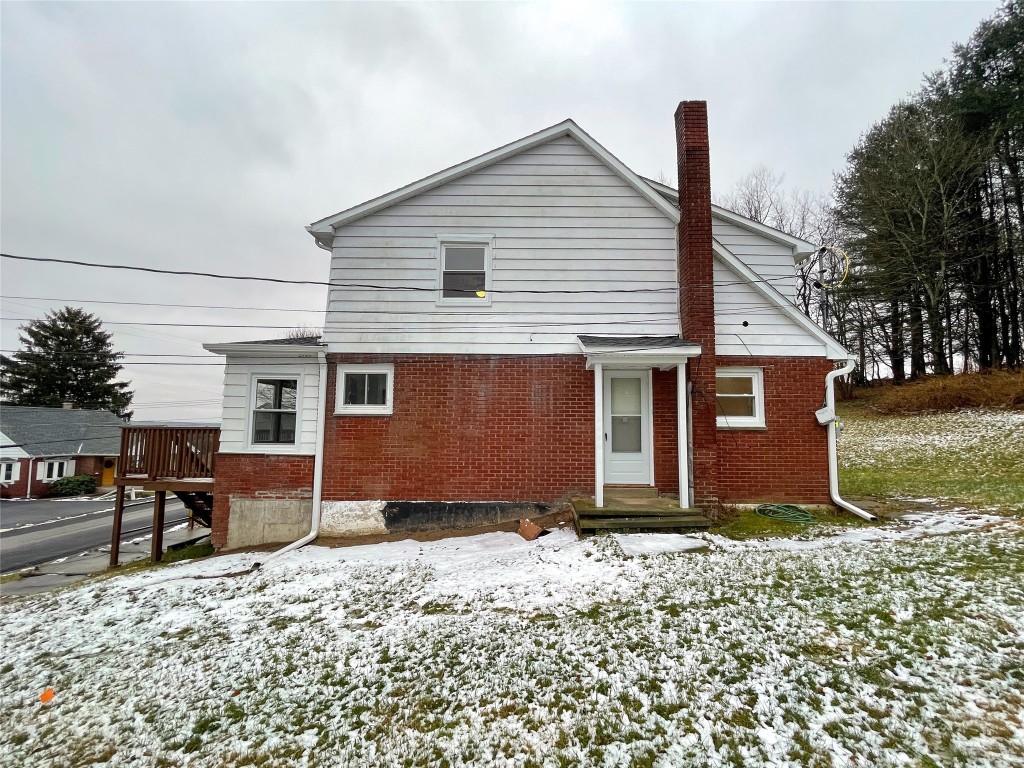 321 Gratsinger Road Binghamton, NY 13903 - Photo 3 of 31 Gallery Image 3