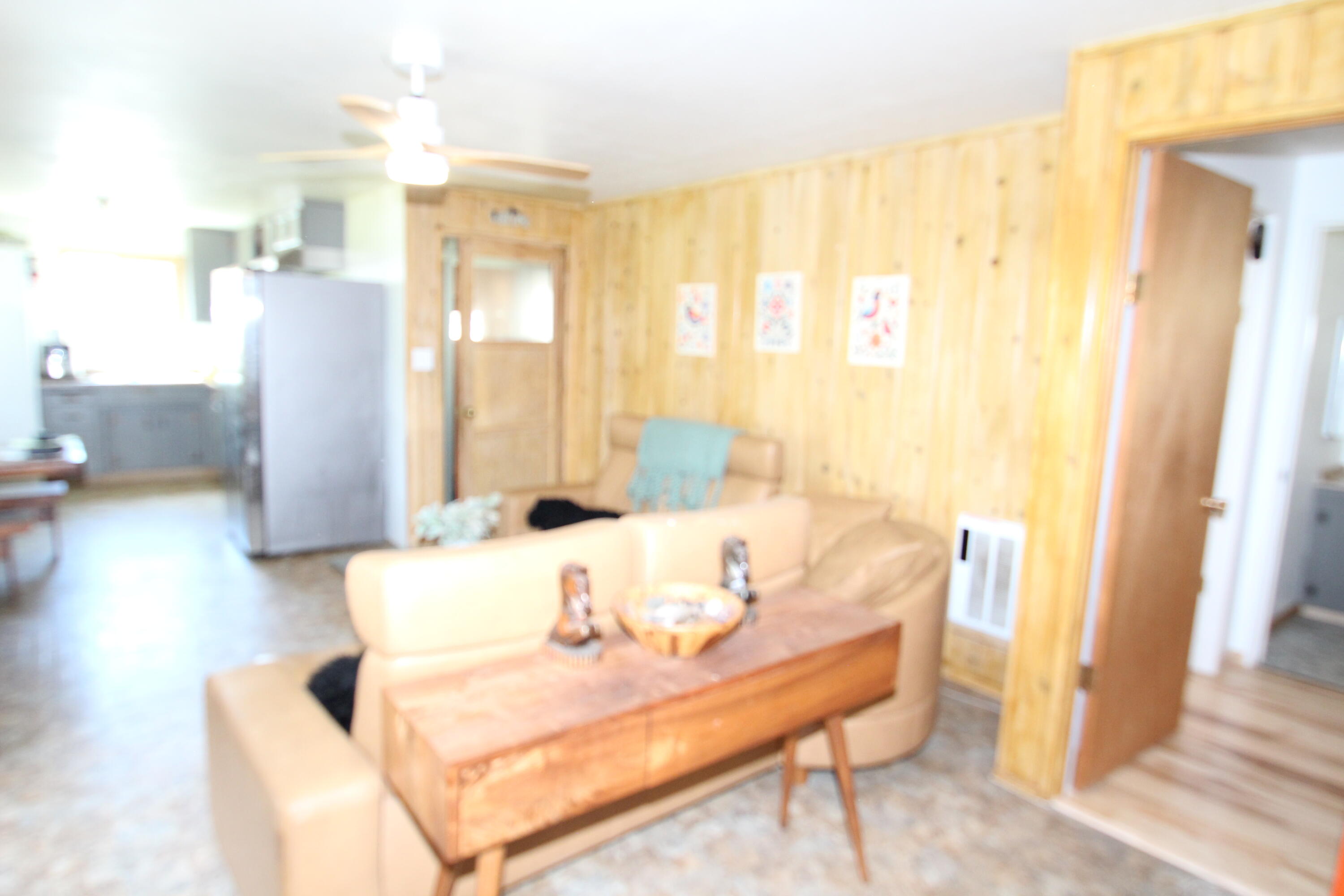427 Sutherland Drive Springville, CA 93265 - Photo 9 of 55 Living room