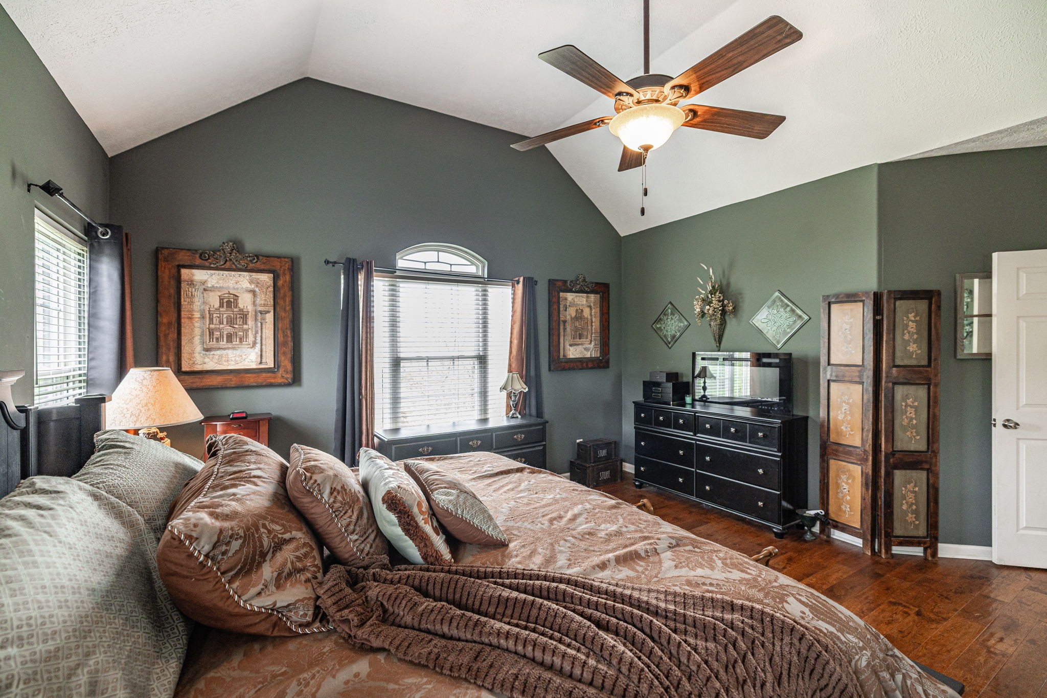 1103 Johnny Spears Road Westmoreland, TN 37186 - Photo 64 of 100 a bedroom with a bed dresser and a window