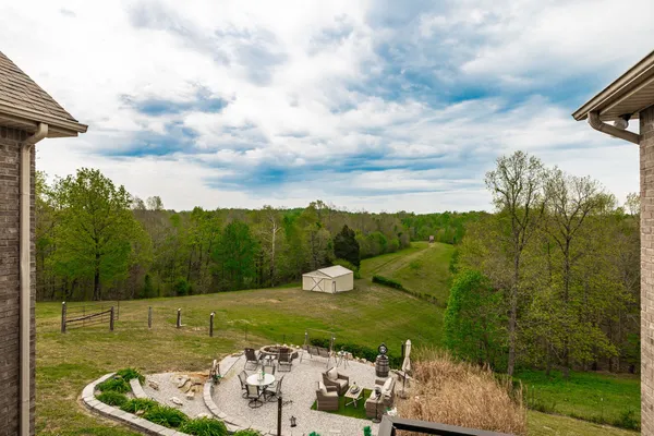 $899,900 | 1103 Johnny Spears Road, Westmoreland, TN 37186