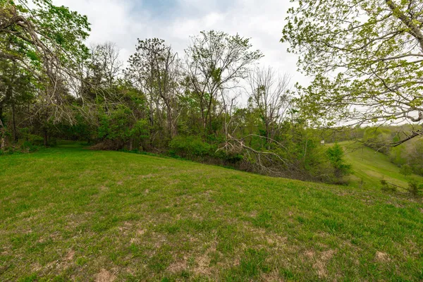 $899,900 | 1103 Johnny Spears Road, Westmoreland, TN 37186