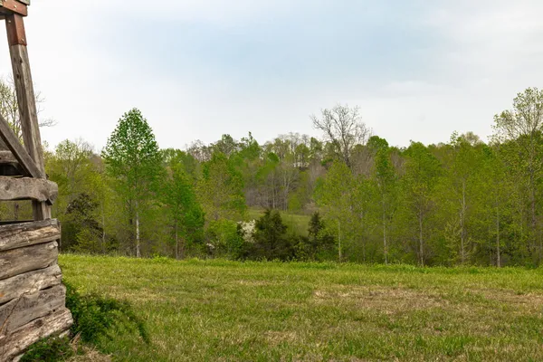 $899,900 | 1103 Johnny Spears Road, Westmoreland, TN 37186