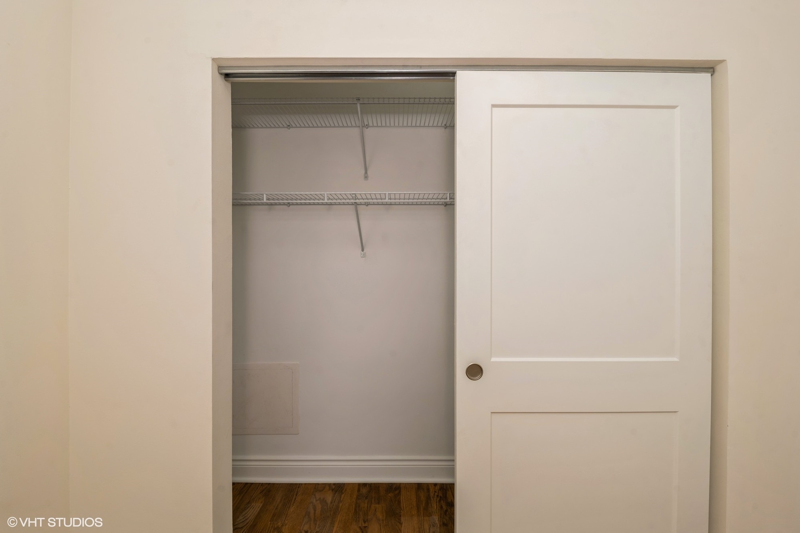 1006 East 54th Street, Unit J2 Chicago, IL 60615 - Photo 13 of 15 a view of front door