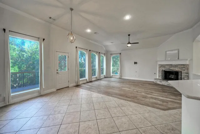 $3,500 | 7216 Via Correto Drive, Austin, TX 78749