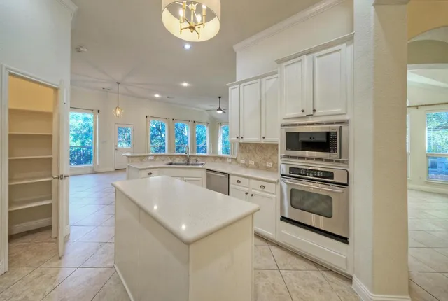 $3,500 | 7216 Via Correto Drive, Austin, TX 78749