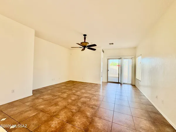 $1,750 | 1037 South Speckled Stone Way, Tucson, AZ 85710