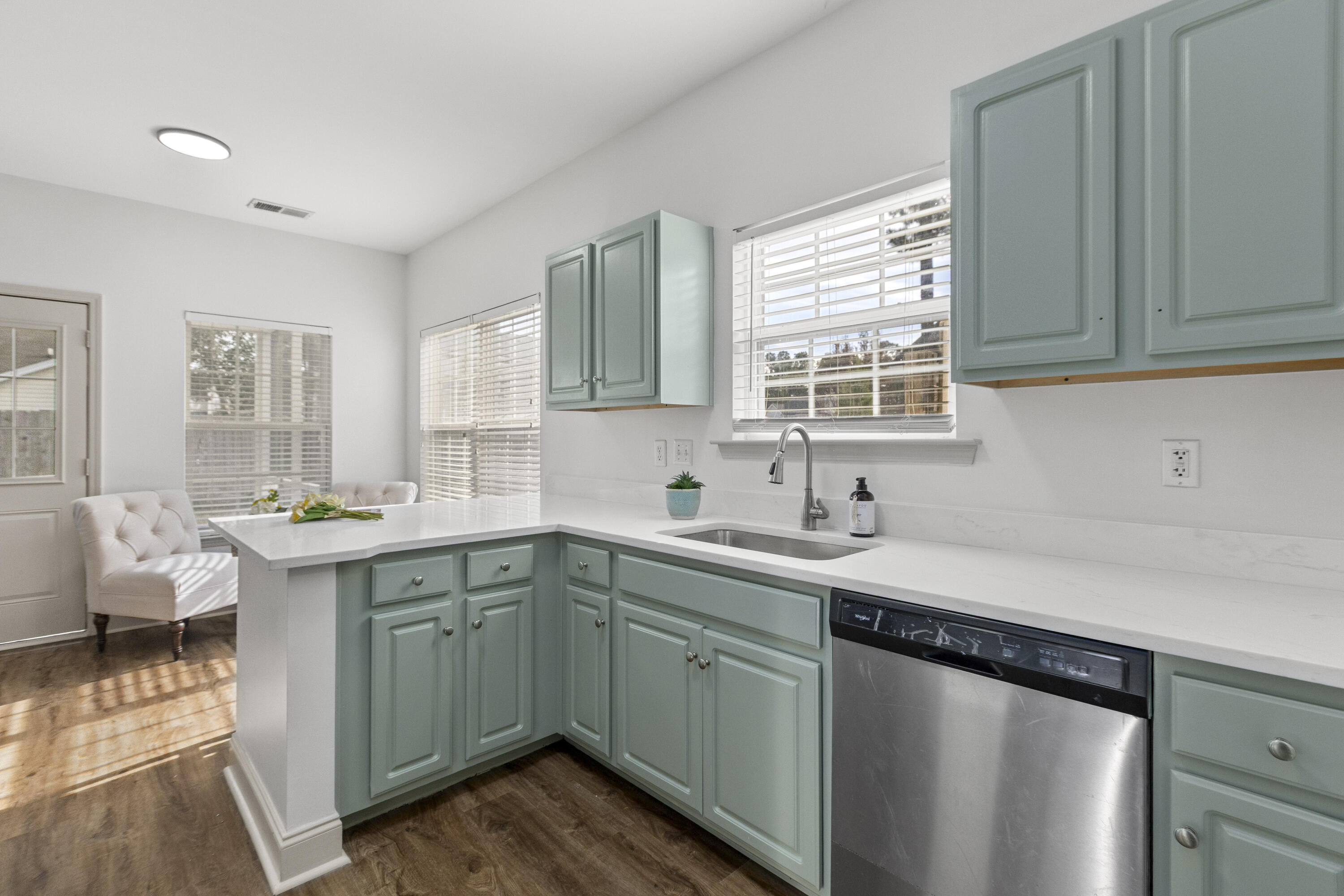 285 Westbrooke Road Summerville, SC 29486 - Photo 17 of 53 285WestbrookeRd-CasaVerdeMediaLLC17