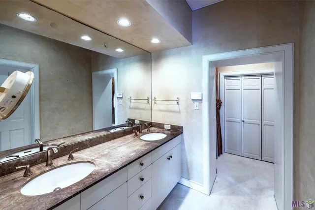 $1,200,000 | Undisclosed Address, Houma, LA 70360