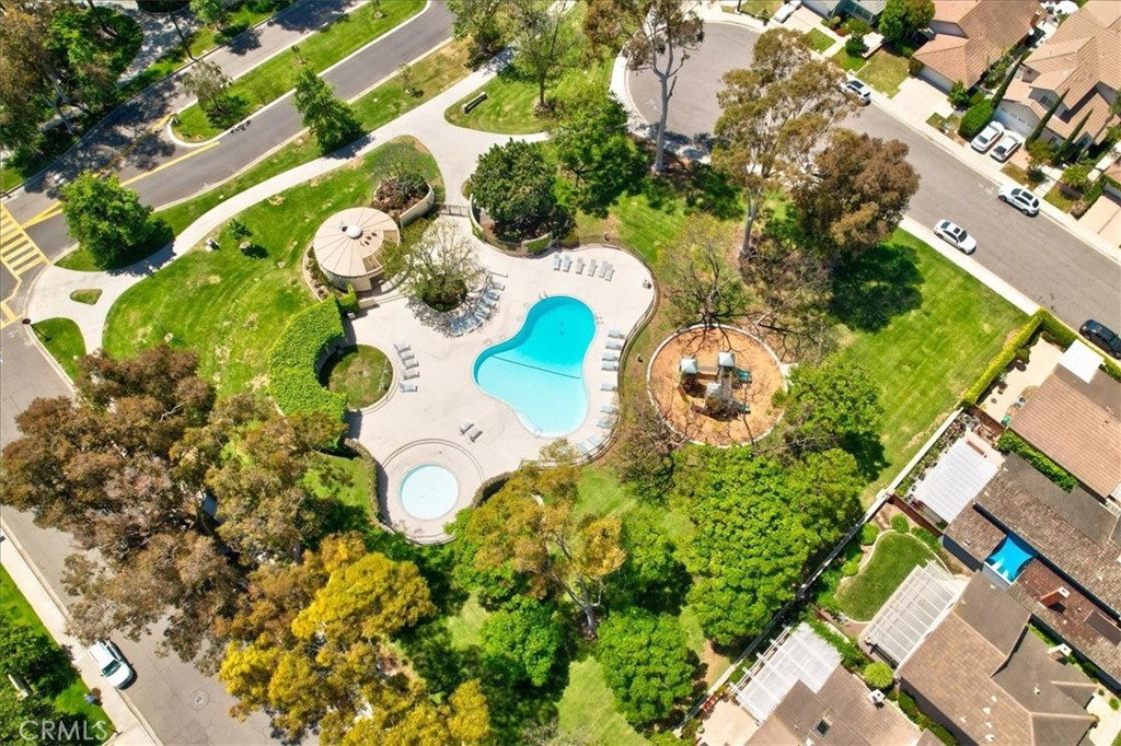 86 Sandpiper, Unit 17 Irvine, CA 92604 - Photo 40 of 56 a picture of plants