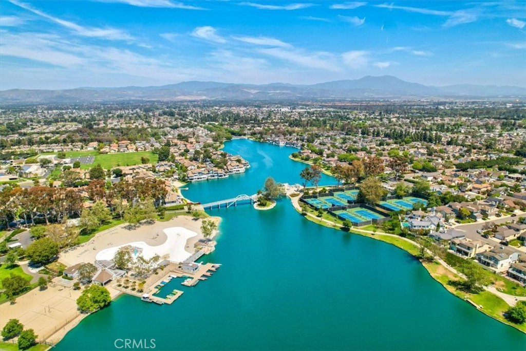 86 Sandpiper, Unit 17 Irvine, CA 92604 - Photo 44 of 56 an aerial view of residential building with outdoor space
