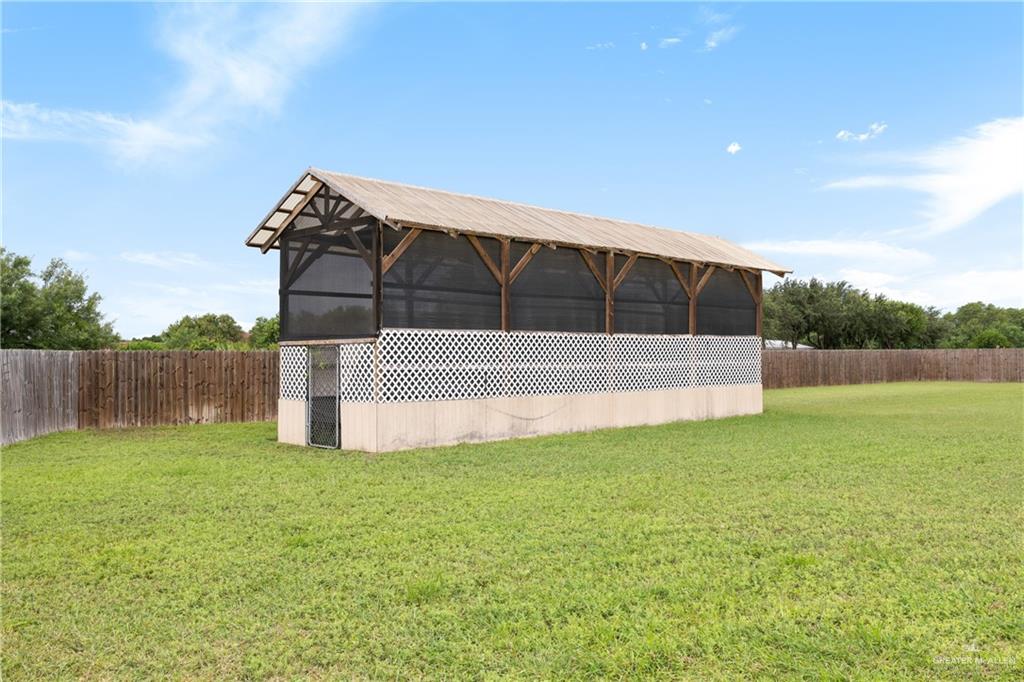 8405 Summer View Court Harlingen, TX 78552 - Photo 43 of 45 a view of a backyard