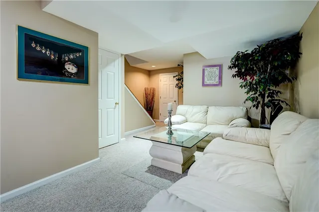 $364,900 | 10 Bay Park, Penfield, NY 14580