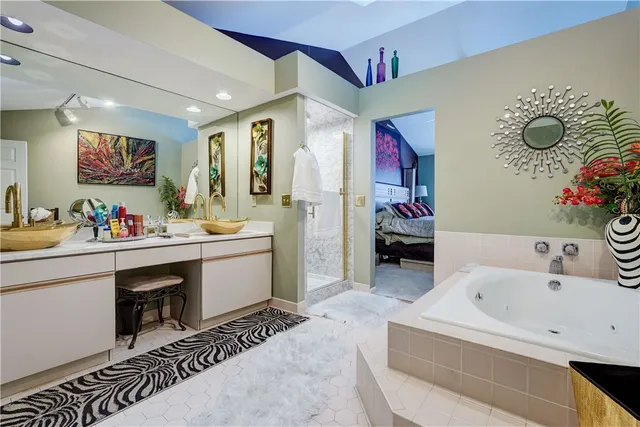 $364,900 | 10 Bay Park, Penfield, NY 14580